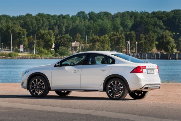 Volvo S60 Cross Country - model year 2016, exterior