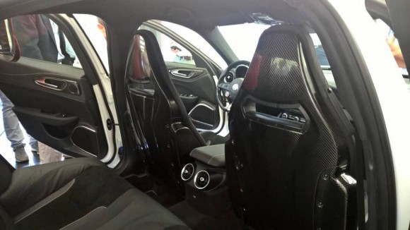 Alfa-Romeo-Giulia-Interior-full-2