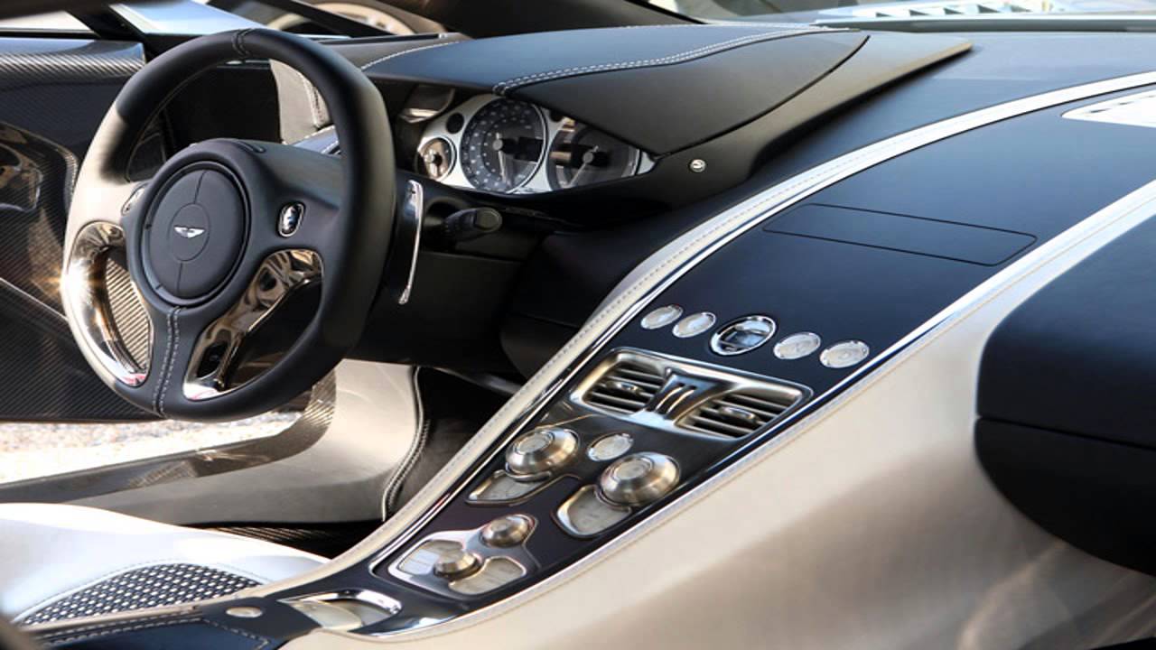 Interior-of-Aston-Martin-DB10-2015