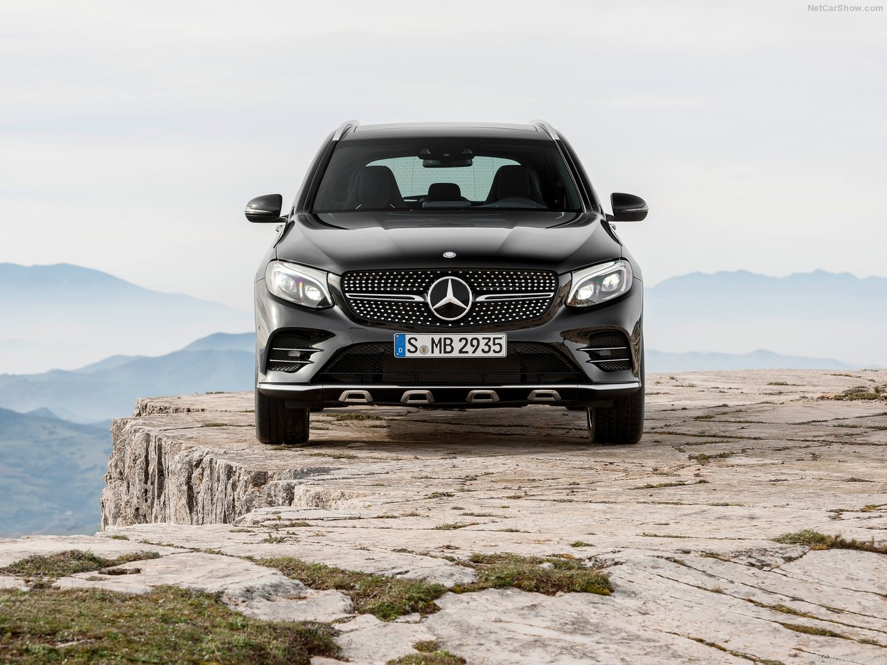 Mercedes-Benz-GLC43_AMG_4Matic_2017_1280x960_wallpaper_15