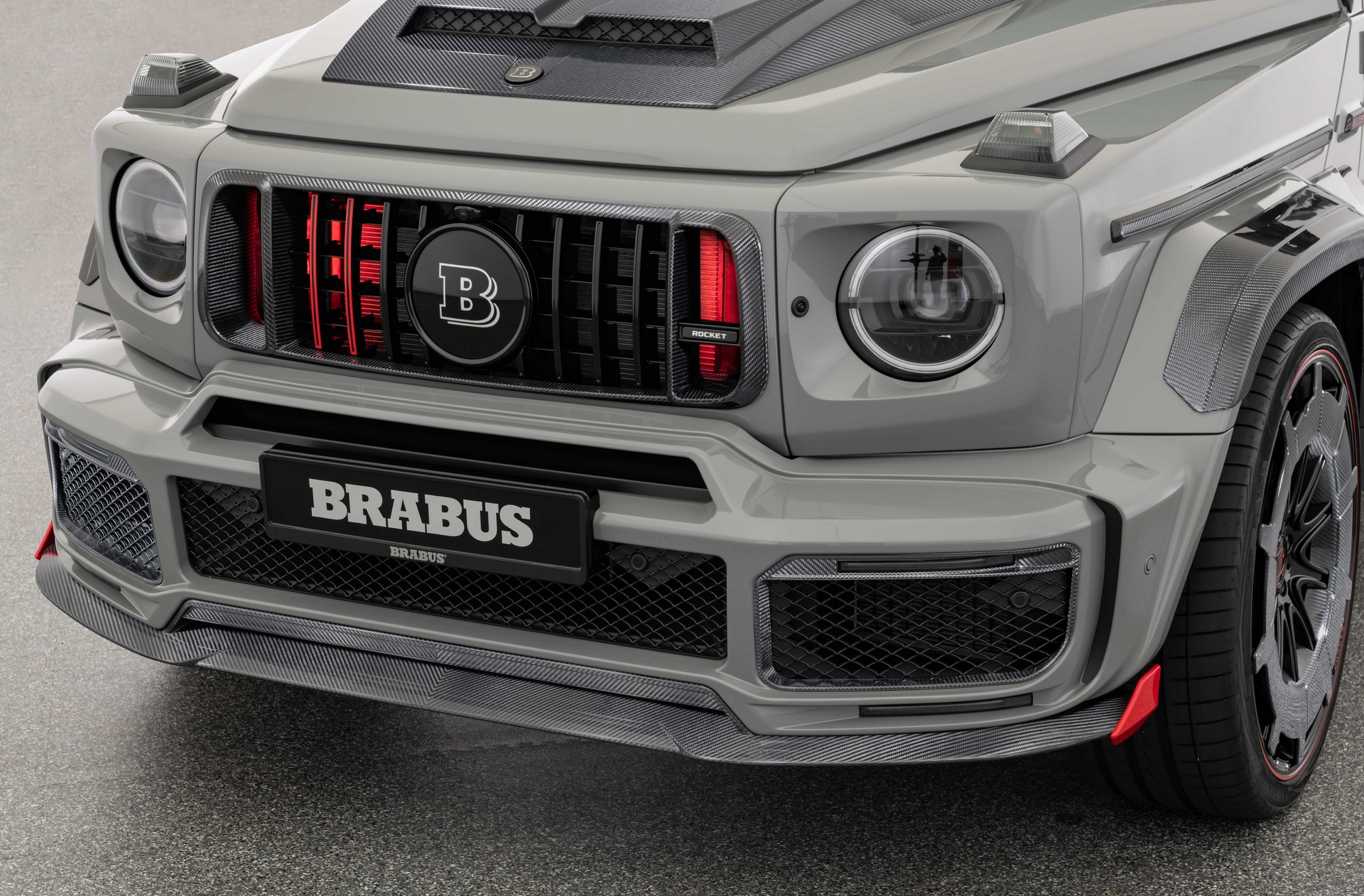 ブラバス Brabus900 RocketEdition メルセデス・ベンツ BRABUS 900 Rocket 1 of 10 - Sound, interior and Exterior